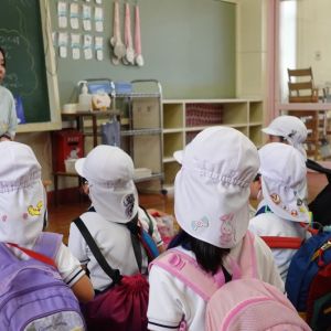 久留米信愛幼稚園年長さんのお泊まり保育の様子(先生のお話し)