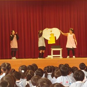 今日幼稚園で年長（A組）さんとのお別れ会がありました。